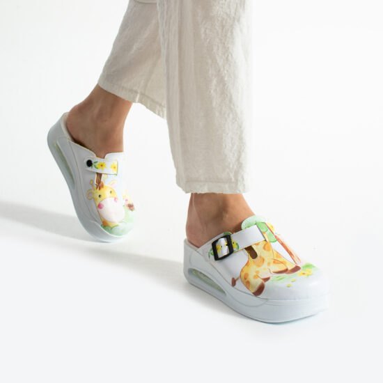 Дамско анатомично сабо на платформа за детска градина / / Дамско анатомично сабо на платформа за детска градина / /