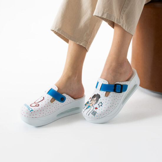 Дамско анатомично сабо на платформа за аптека / / Дамско анатомично сабо на платформа за аптека / /