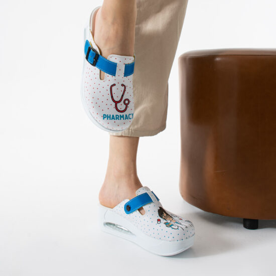 Дамско анатомично сабо на платформа за аптека / / Дамско анатомично сабо на платформа за аптека / /