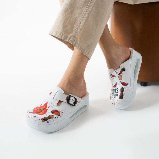 Дамско анатомично сабо на платформа за кухня / / Дамско анатомично сабо на платформа за кухня / /