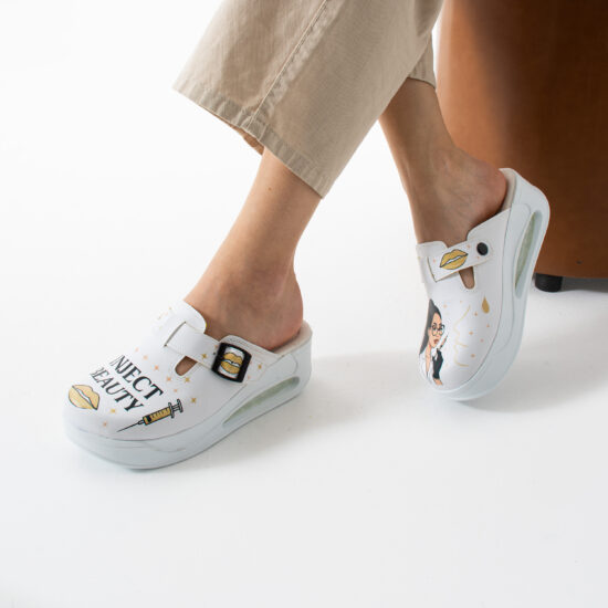 Дамско анатомично сабо на платформа за естетичен център / / Дамско анатомично сабо на платформа за естетичен център / /