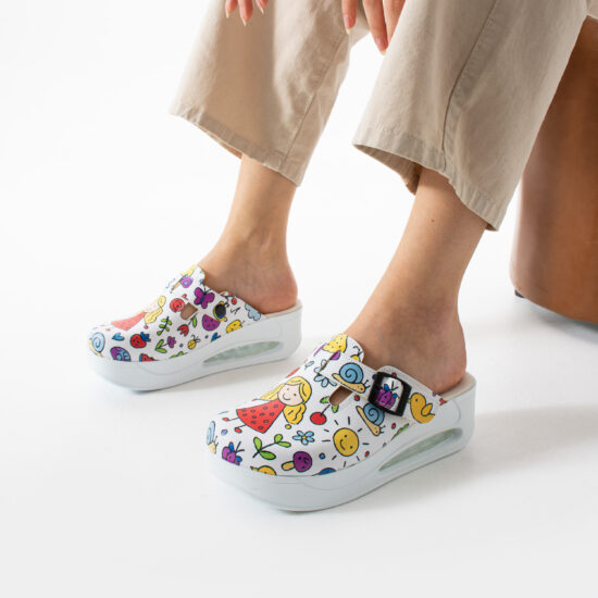 Дамско анатомично сабо на платформа за детска градина / /