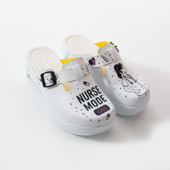 Дамско анатомично медицинско сабо на платформа / / Дамско анатомично медицинско сабо на платформа / /