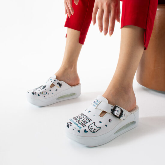 Дамско анатомично сабо на платформа за ветеринар / /