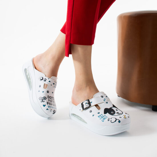 Дамско анатомично сабо на платформа за ветеринар / /