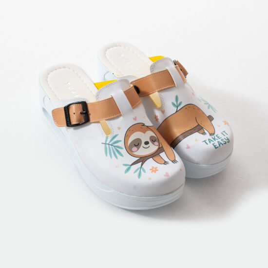 Дамско цветно анатомично работно сабо на платформа / /