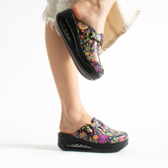 Дамско цветно анатомично работно сабо на платформа / / Дамско цветно анатомично работно сабо на платформа / /