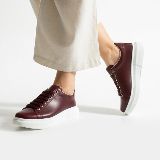 Дамски анатомични кецове от естествена кожа в цвят бордо / / Дамски анатомични кецове от естествена кожа в цвят бордо / /