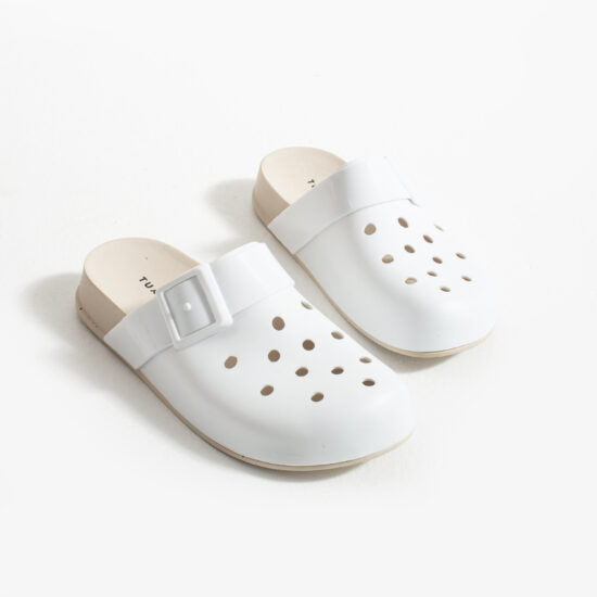 Бели дамски гумени чехли сабо с дупки / / Бели дамски гумени чехли сабо с дупки / /