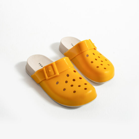 Оранжеви дамски гумени чехли сабо с дупки / / Оранжеви дамски гумени чехли сабо с дупки / /