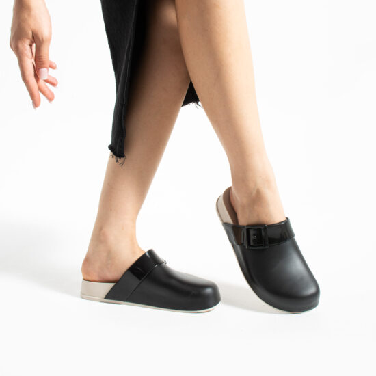 Черни дамски затворени гумени чехли сабо / / Черни дамски затворени гумени чехли сабо / /