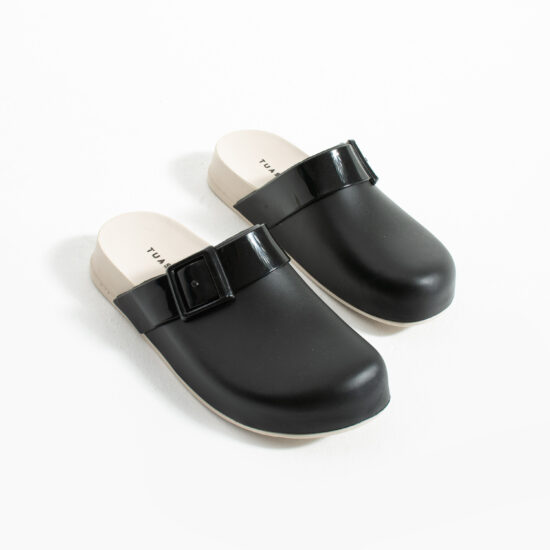 Черни дамски затворени гумени чехли сабо / / Черни дамски затворени гумени чехли сабо / /