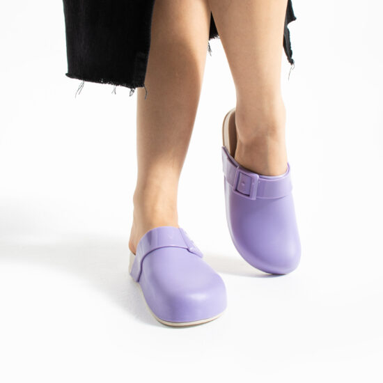 Лилави дамски затворени гумени чехли сабо / / Лилави дамски затворени гумени чехли сабо / /
