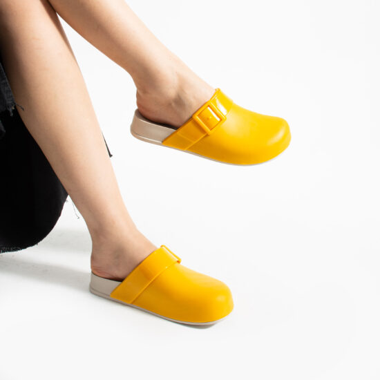 Оранжеви дамски затворени гумени чехли сабо / / Оранжеви дамски затворени гумени чехли сабо / /