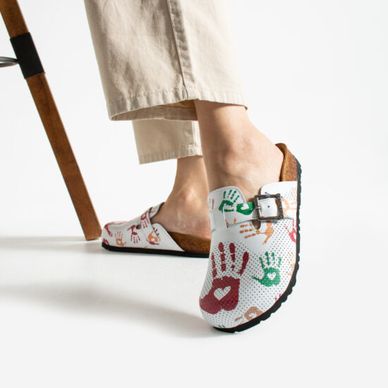 Дамски ортопедични чехли от естествена кожа / /