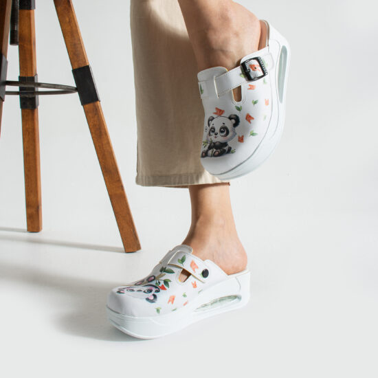 Дамско цветно анатомично работно сабо на платформа / / Дамско цветно анатомично работно сабо на платформа / /