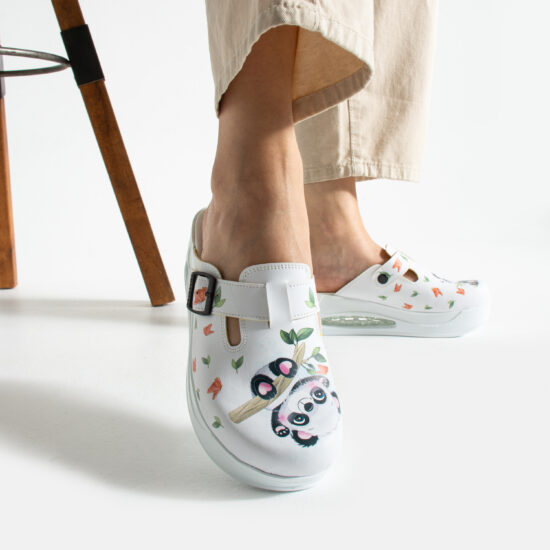 Дамско цветно анатомично работно сабо на платформа / / Дамско цветно анатомично работно сабо на платформа / /