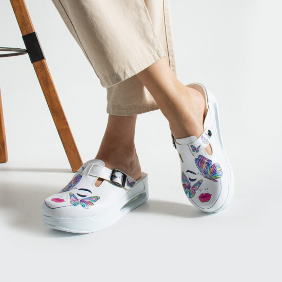 Дамско цветно анатомично работно сабо на платформа / / Дамско цветно анатомично работно сабо на платформа / /