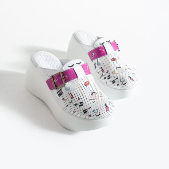 Бели анатомични чехли на платформа за естетични салони от естествена кожа / / Бели анатомични чехли на платформа за естетични салони от естествена кожа / /