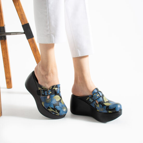 Дамски анатомични чехли на платформа от естествена кожа / /