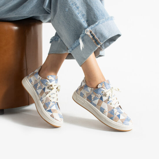 Анатомични дамски кецове от естествена кожа / /