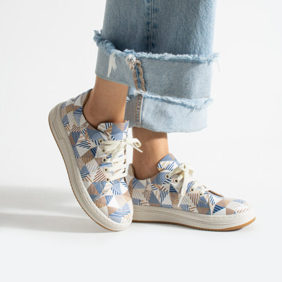 Анатомични дамски кецове от естествена кожа / /