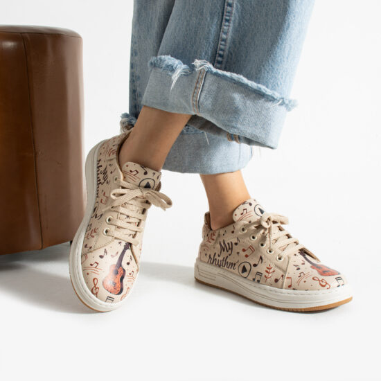 Анатомични дамски кецове от естествена кожа / /