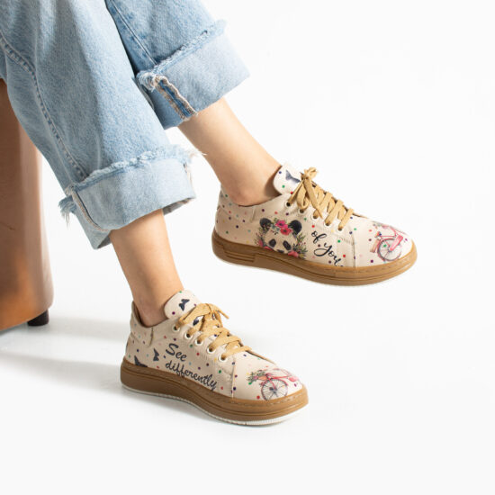 Анатомични дамски кецове от естествена кожа / /