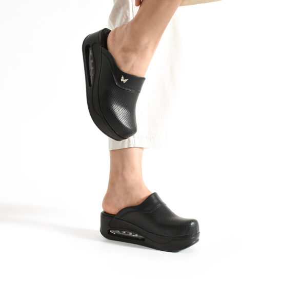 Дамски черни анатомични чехли на платформа от еко кожа / /