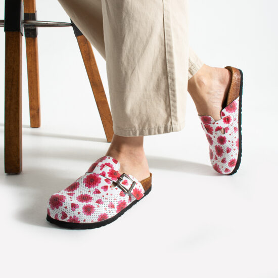 Дамски ортопедични чехли от естествена кожа / /