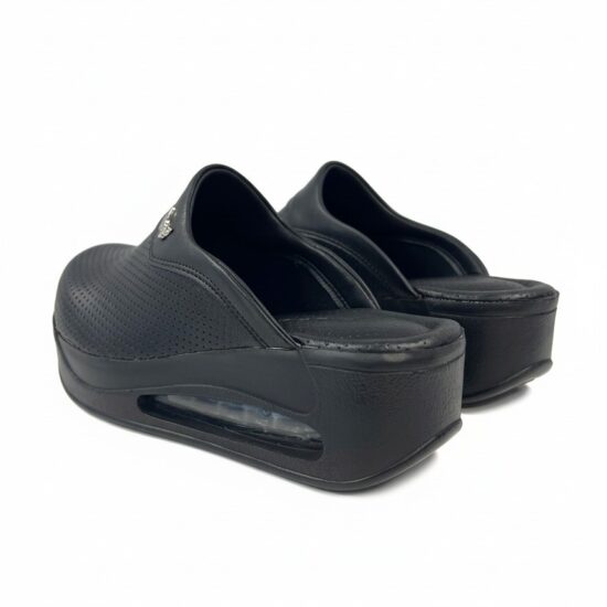 Дамски черни анатомични чехли на платформа от еко кожа / /