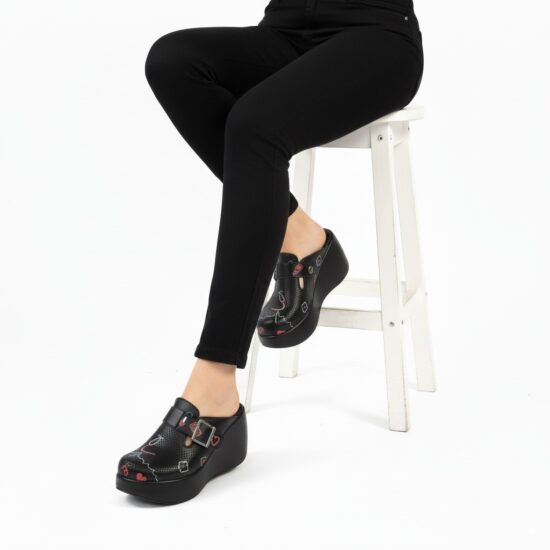 Черни анатомични медицински чехли на платформа от естествена кожа / / Черни анатомични медицински чехли на платформа от естествена кожа / /