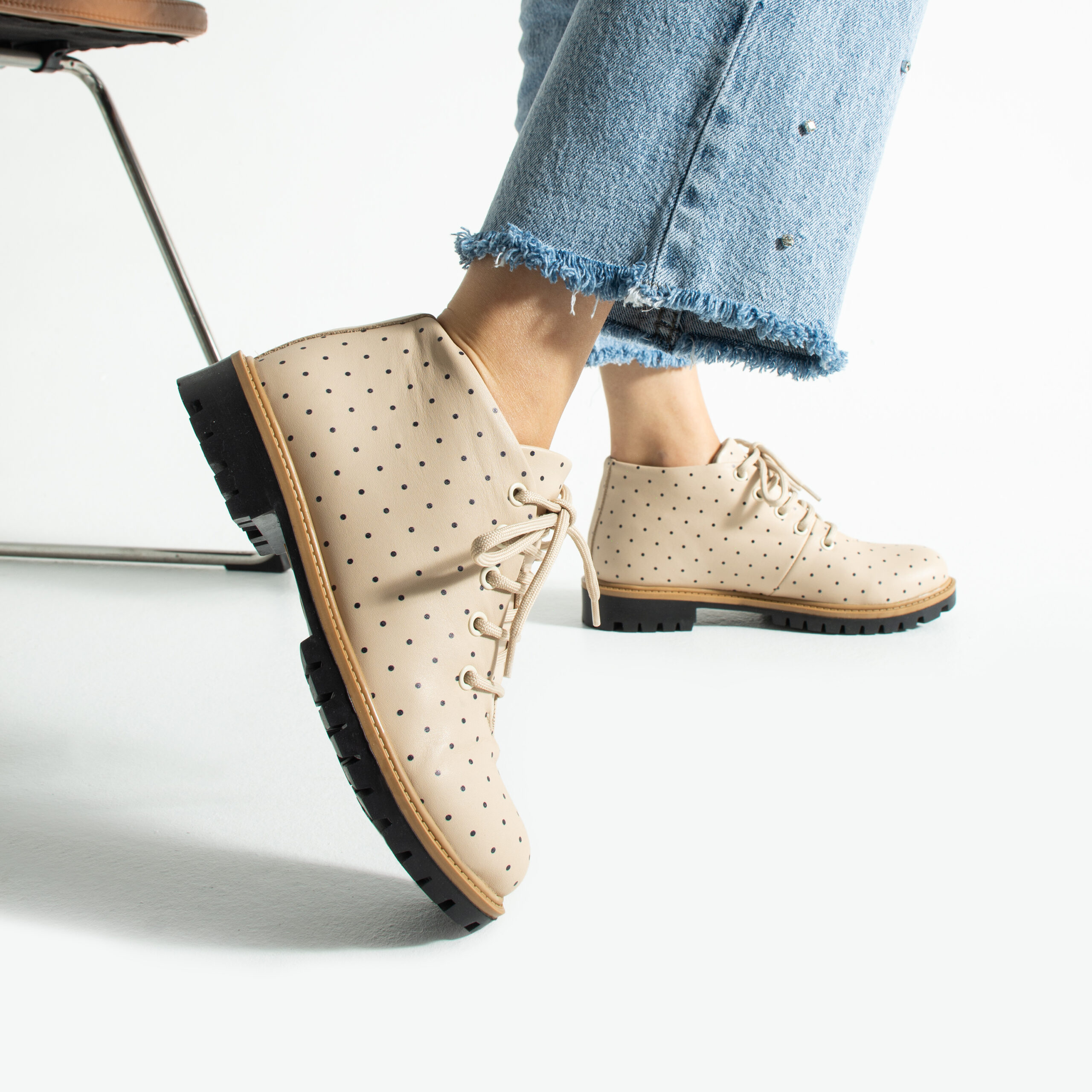 Дамски къси бежови боти от естествена кожа до глезена Дамски боти 12 Дамски къси бежови боти от естествена кожа до глезена - Image 2