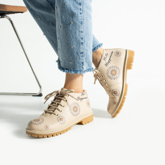 Дамски къси бежови боти от естествена кожа до глезена / / Дамски къси бежови боти от естествена кожа до глезена / /