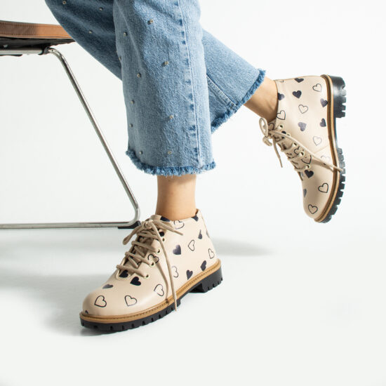 Дамски къси бежови боти от естествена кожа до глезена / / Дамски къси бежови боти от естествена кожа до глезена / /