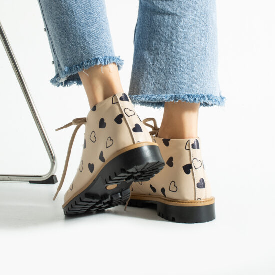 Дамски къси бежови боти от естествена кожа до глезена / / Дамски къси бежови боти от естествена кожа до глезена / /