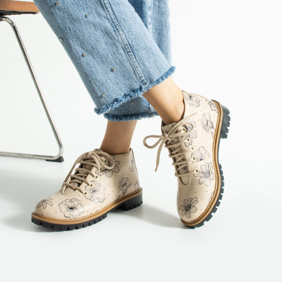 Дамски къси бежови боти от естествена кожа до глезена / / Дамски къси бежови боти от естествена кожа до глезена / /