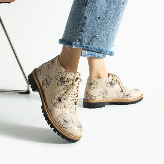 Дамски къси бежови боти от естествена кожа до глезена / / Дамски къси бежови боти от естествена кожа до глезена / /