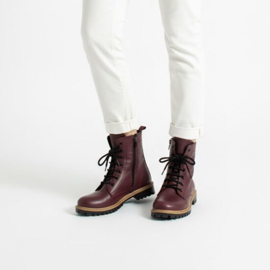 Дамски кубинки естествена кожа с цип в цвят бордо Дамски боти Дамски кубинки естествена кожа с цип в цвят бордо Дамски боти