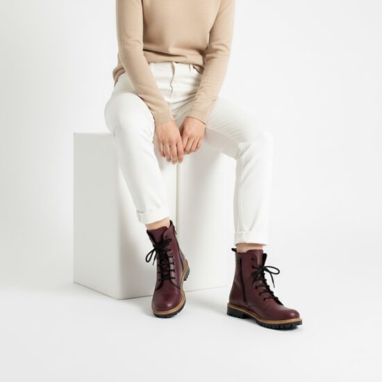 Дамски кубинки естествена кожа с цип в цвят бордо / / Дамски кубинки естествена кожа с цип в цвят бордо / /