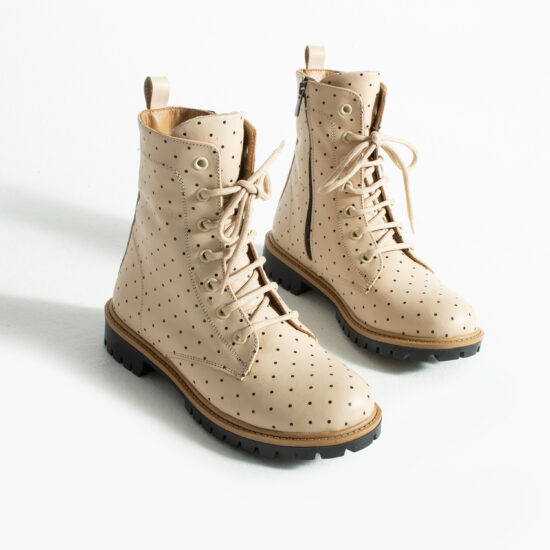 Дамски бежови боти тип кубинки от естествена кожа / / Дамски бежови боти тип кубинки от естествена кожа / /