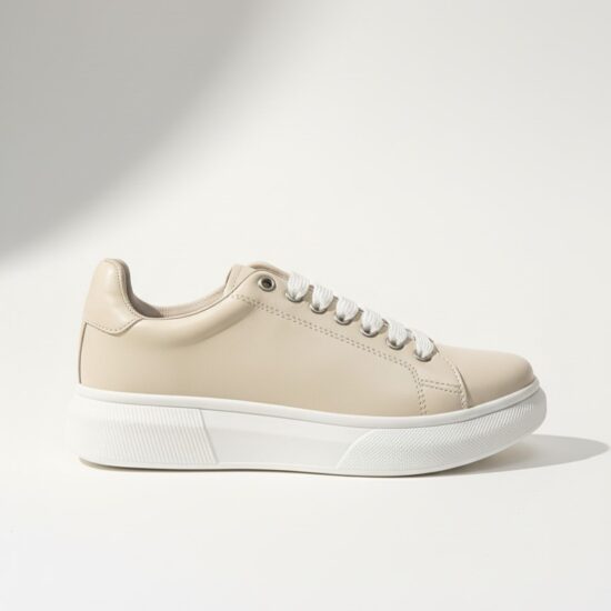 Анатомични бежови дамски кецове от естествена кожа / /