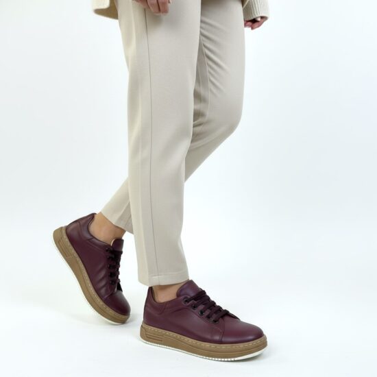 Дамски анатомични кецове от естествена кожа в цвят бордо / / Дамски анатомични кецове от естествена кожа в цвят бордо / /