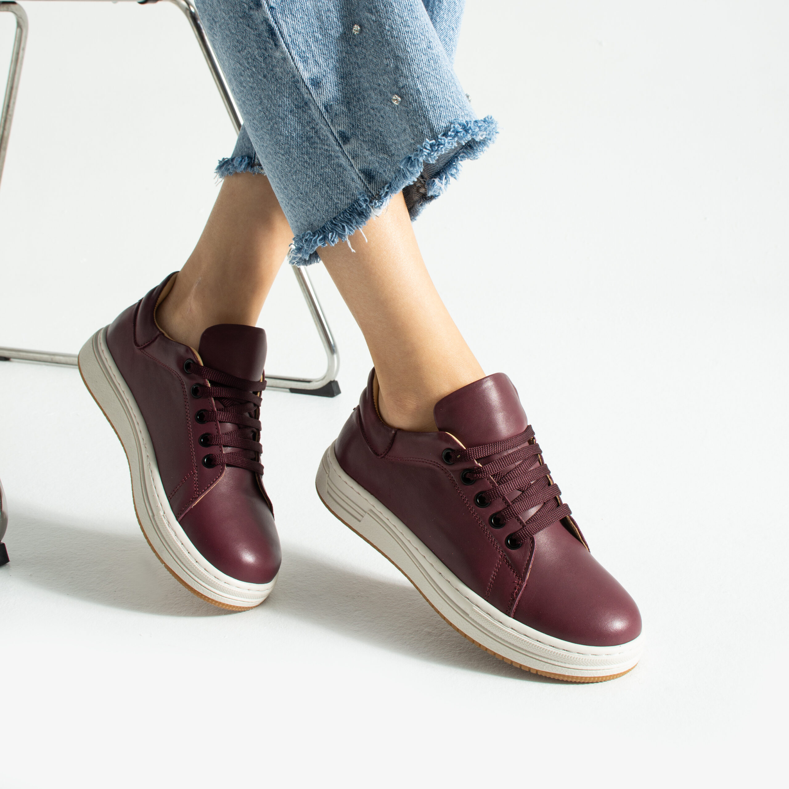 Дамски анатомични кецове от естествена кожа в цвят бордо Дамски кецове и сникърси 12 Дамски анатомични кецове от естествена кожа в цвят бордо - Image 2