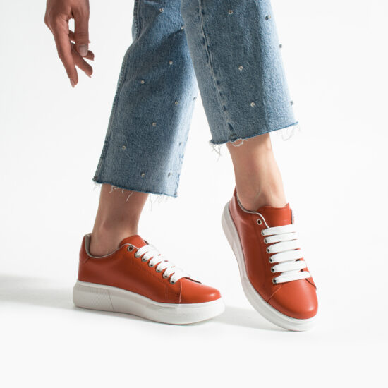 Дамски анатомични червени кецове от естествена кожа / / Дамски анатомични червени кецове от естествена кожа / /