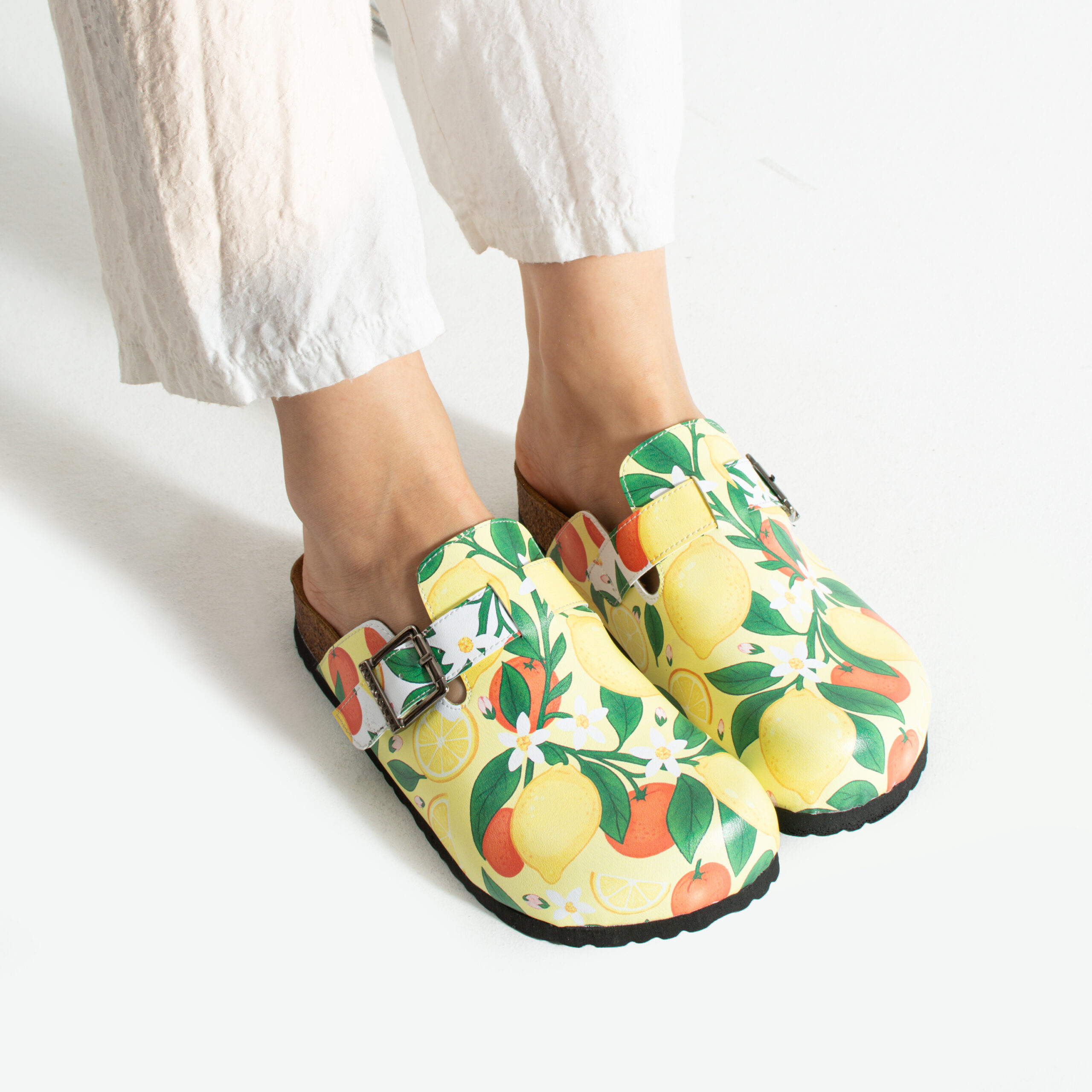 Дамски ортопедични чехли с цветен дизайн Весели чехли Шарени 11 Дамски ортопедични чехли с цветен дизайн