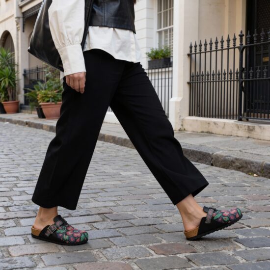 Дамски ортопедични чехли с цветен дизайн / /