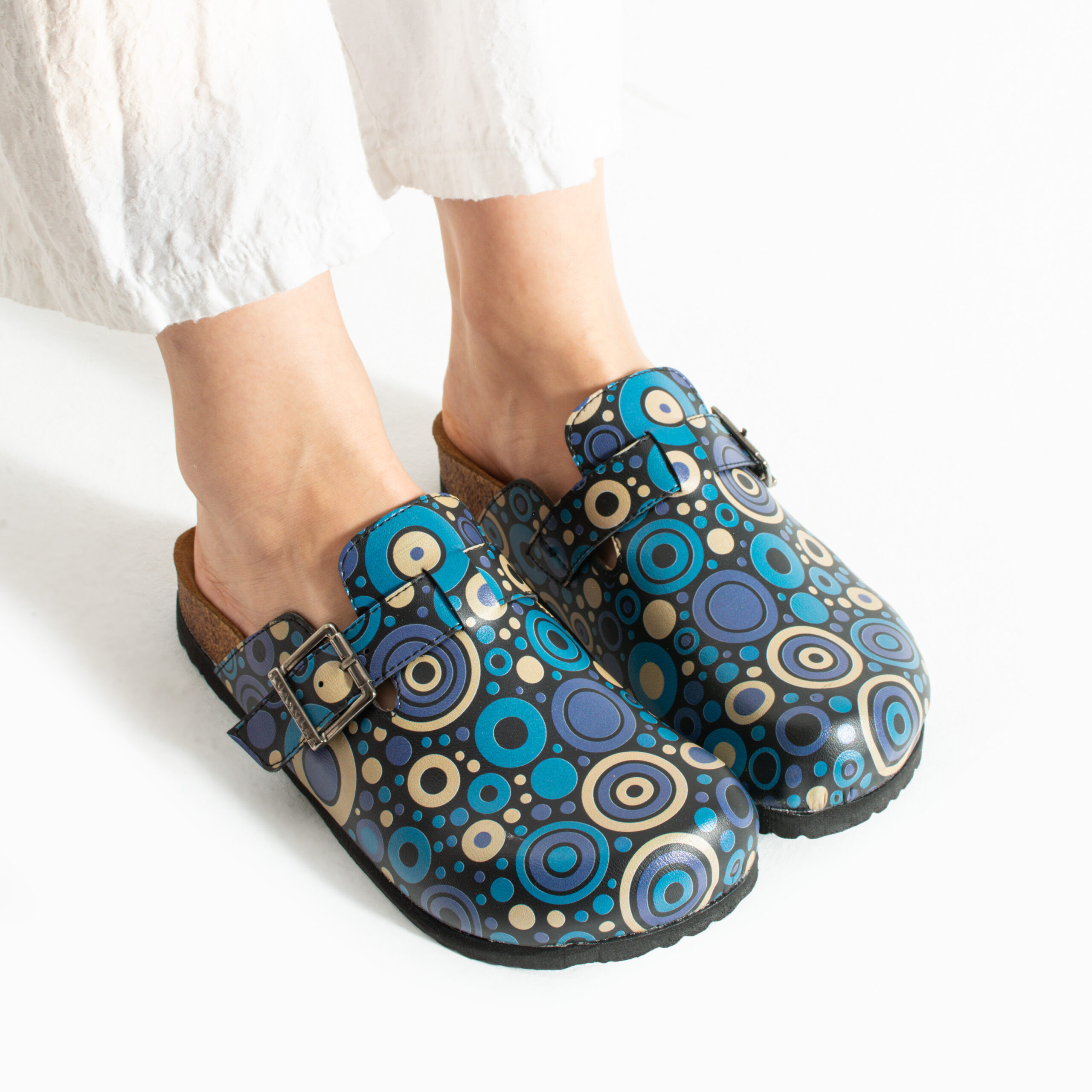 Дамски ортопедични чехли с цветен дизайн Весели чехли Шарени 11 Дамски ортопедични чехли с цветен дизайн